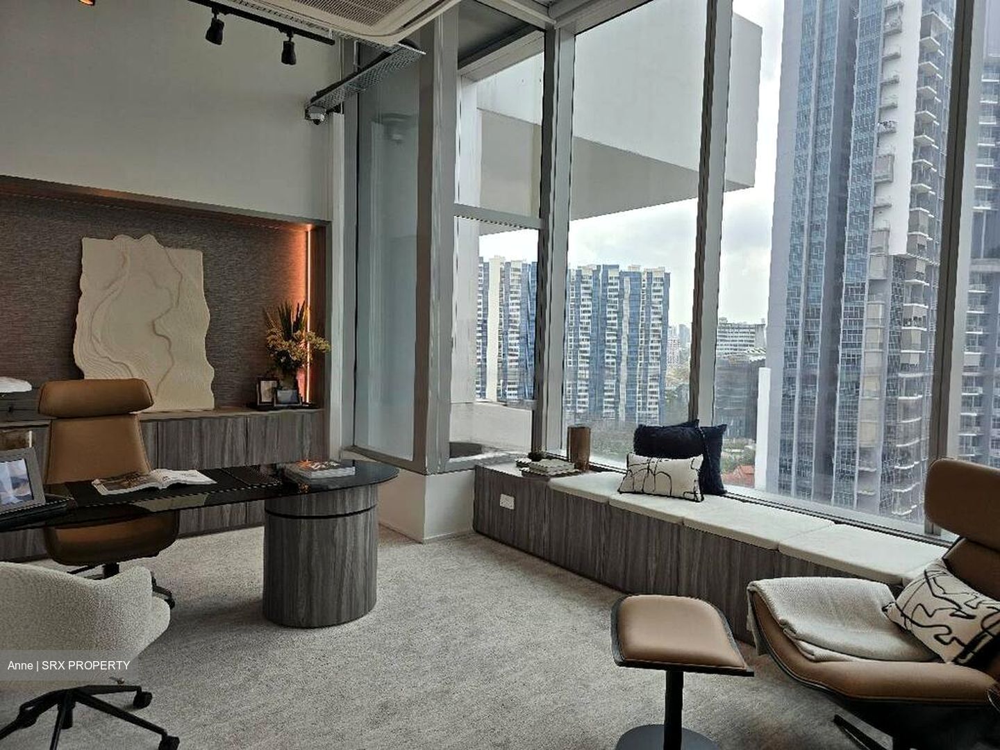 Arc 380 (D8), Office #528450621